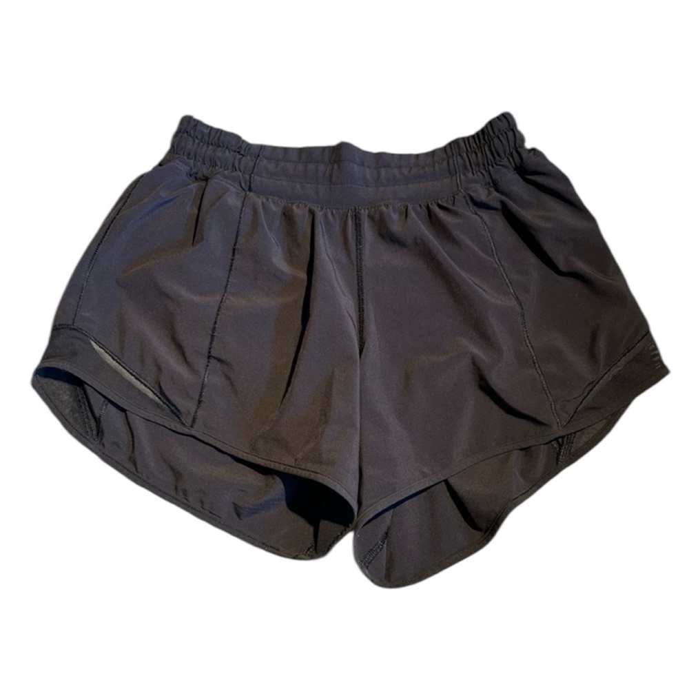Lululemon Hotty Hot Shorts Black Mesh – Size 8 | Zipper Pocket